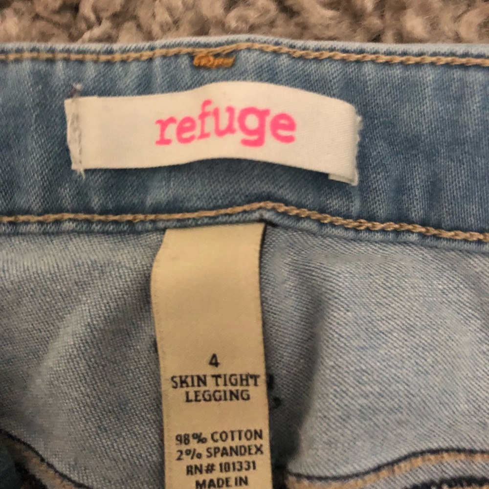 Jeans - Picture 2 of 3